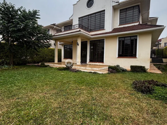 Luxury 4 Bedroom Townhouse