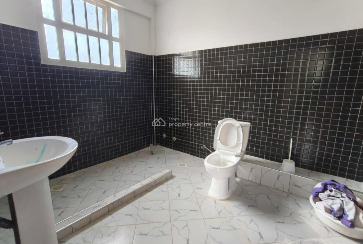 Elegant 5 Bedrooms Maisonette