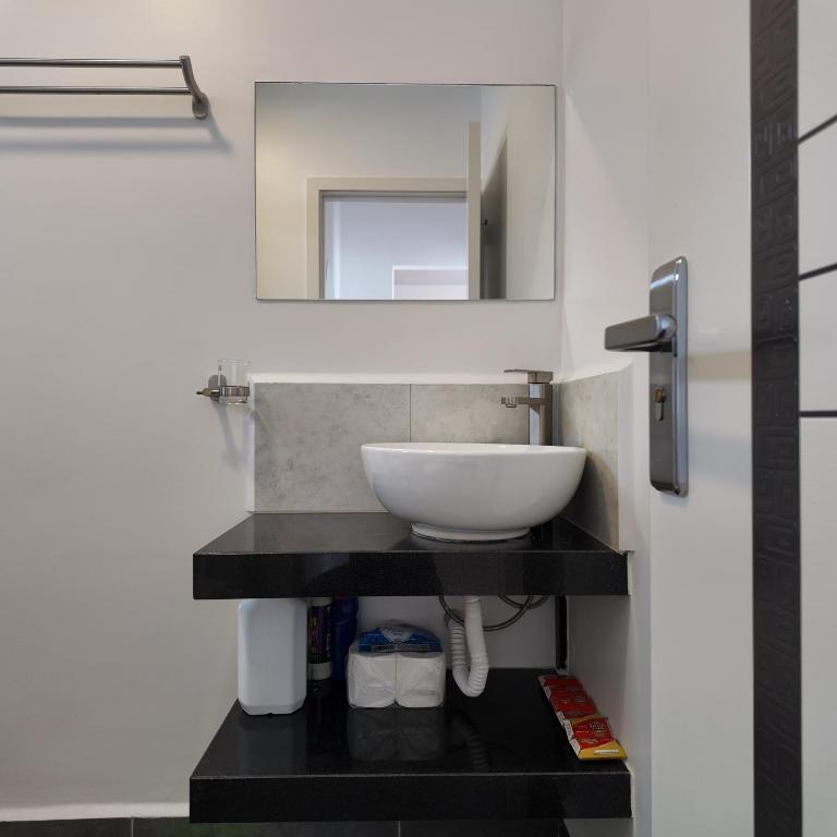 One Bedroom Apartment
