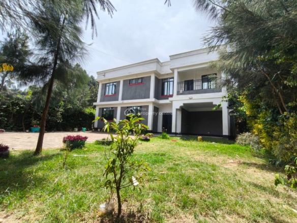 Elegant 5 Bedrooms Maisonette